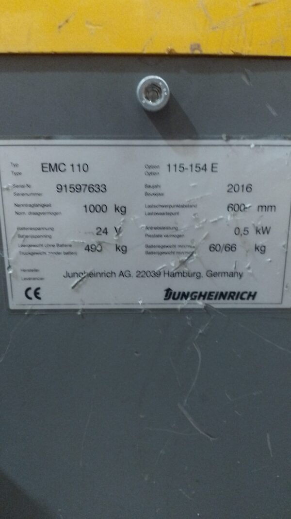 Apilador eléctrico jugheinrich EMC110 usado Placa