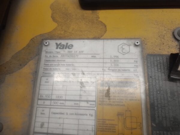 Carretilla eléctrica Yale ERP18ATF Placa